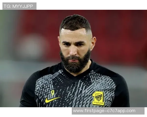 本泽马在足球界的传奇之路与未来发展展望分析